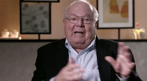 Verne Lundquist recounts his call of 'The Kick